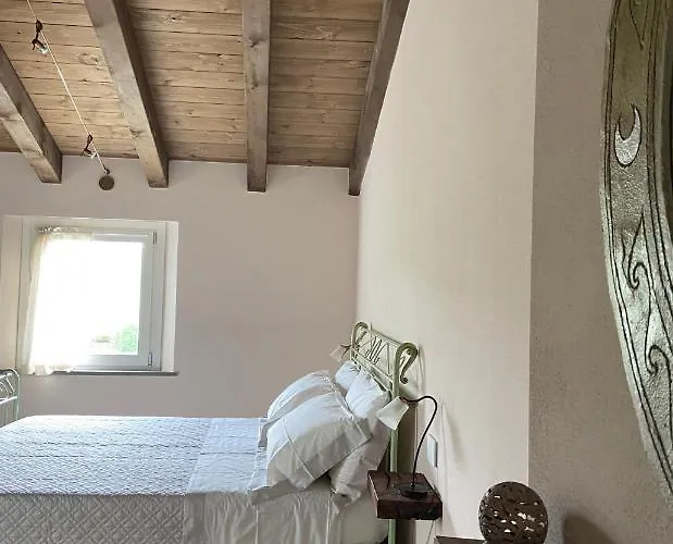 Poderino - A Place To Feel 4*