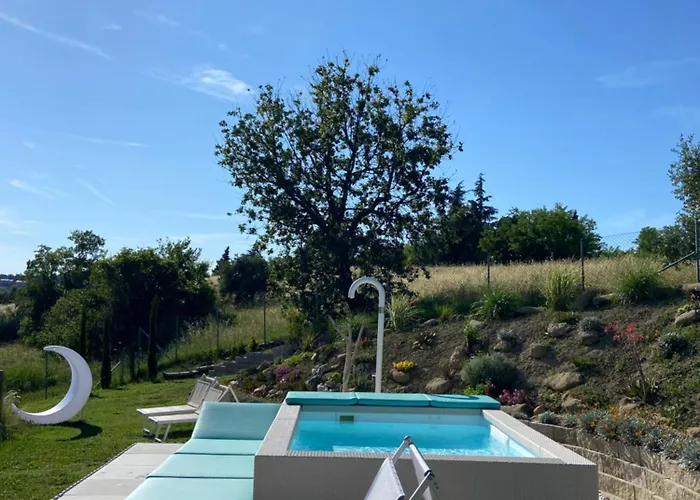 Poderino - A Place To Feel 4*