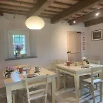 Alojamento de Acomodação e Pequeno-almoço Poderino - A Place To Feel 4*