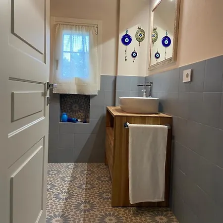 Poderino - A Place To Feel