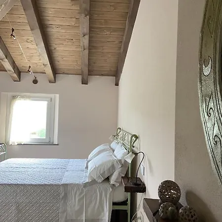 Poderino - A Place To Feel 4*