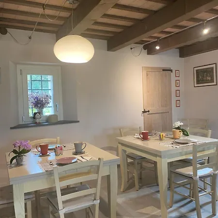 Bed & Breakfast Poderino - A Place To Feel 4*