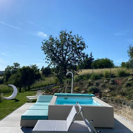 Poderino - A Place To Feel 4*