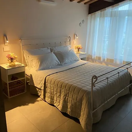 Poderino - A Place To Feel