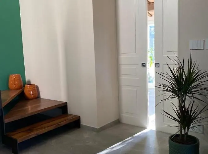 Poderino - A Place To Feel 4*