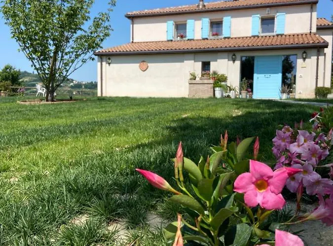 Poderino - A Place To Feel 4*